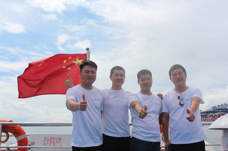 年領(lǐng)航集團(tuán)南澳西沖歡樂之旅！